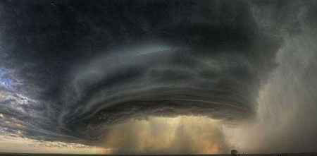 عکس هایی حیرت آور دیدنی از یک طوفان نادر