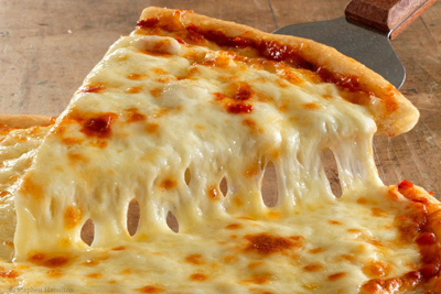 make2 cheese pizza1 طرز تهیه پیتزا پنیر