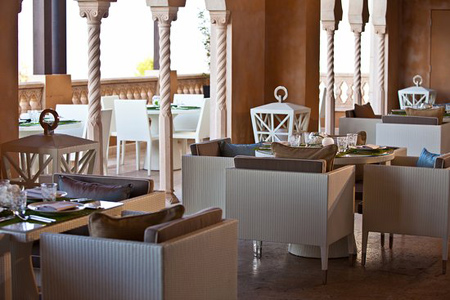 طراحی میز و صندلی برای رستوران, میز و صندلی چوبی برای رستوران