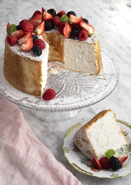 snow angel cake 1 طرز تهیه کیک فرشته برفی زیبا